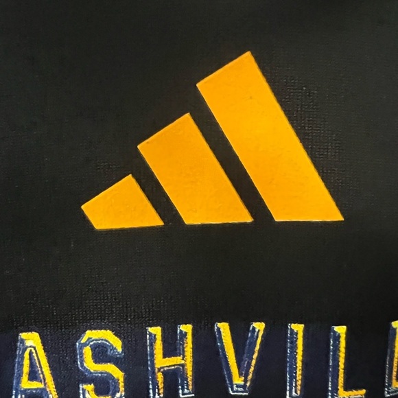 ADIDAS
NASHVILLE PREDATORS W BLACK TI HOODIE - Picture 6 of 6